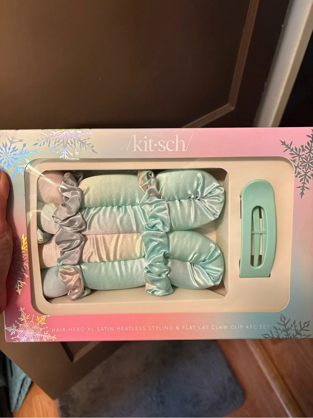 Kitsch Satin Heatless Styling Set in Mint & Pastel Iridescent